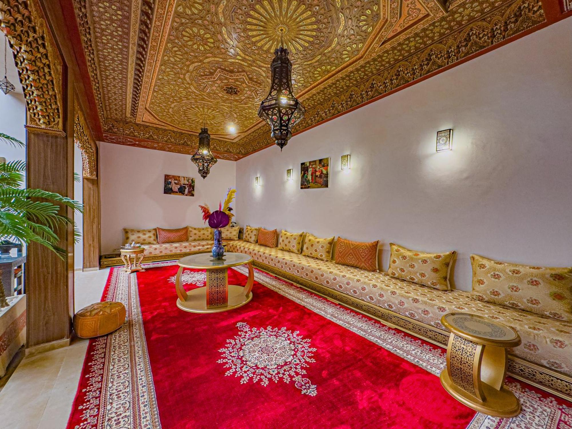 Riad Azia *