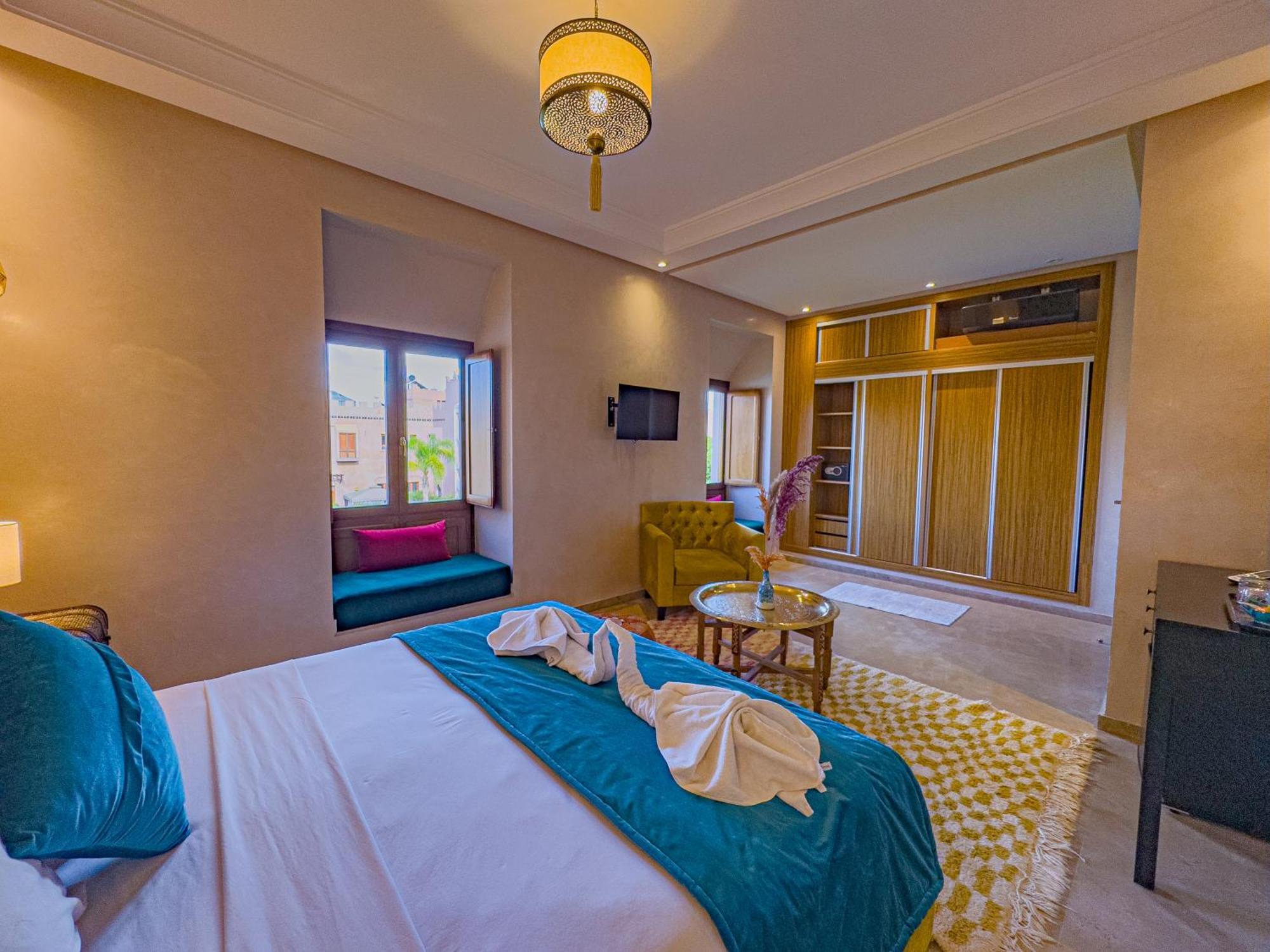 Riad Azia