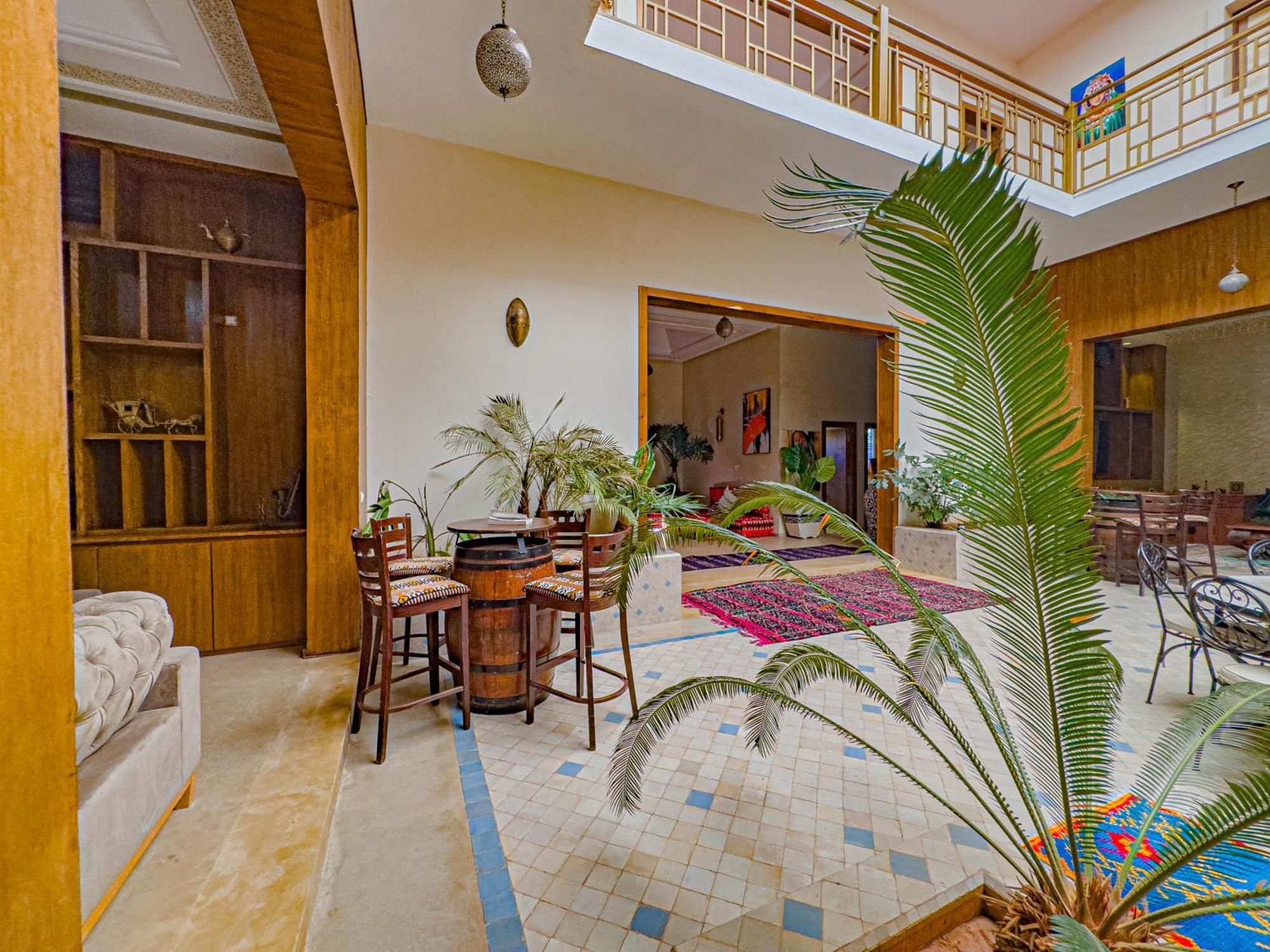Riad Azia *