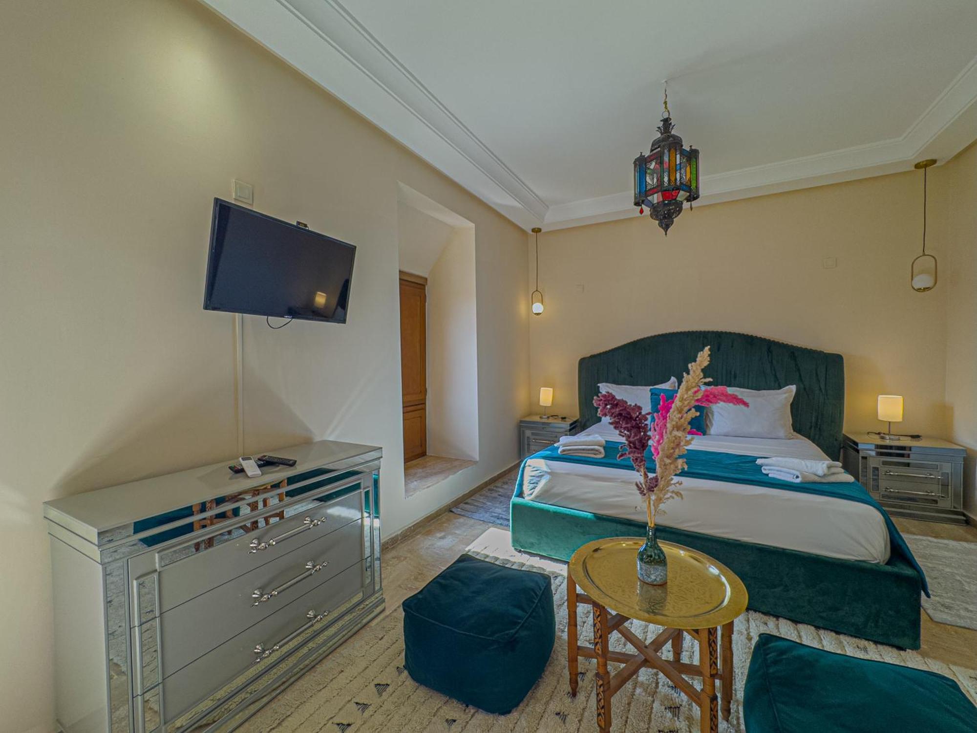 Riad Azia